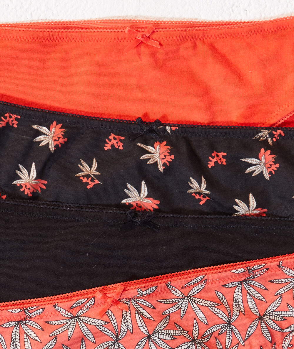 Set mit 4 pantys mit print rot.