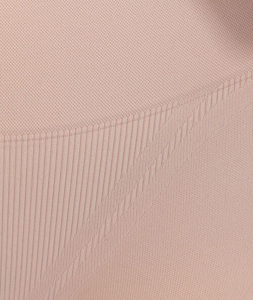 Shorty mit dreifacheffekt beige.