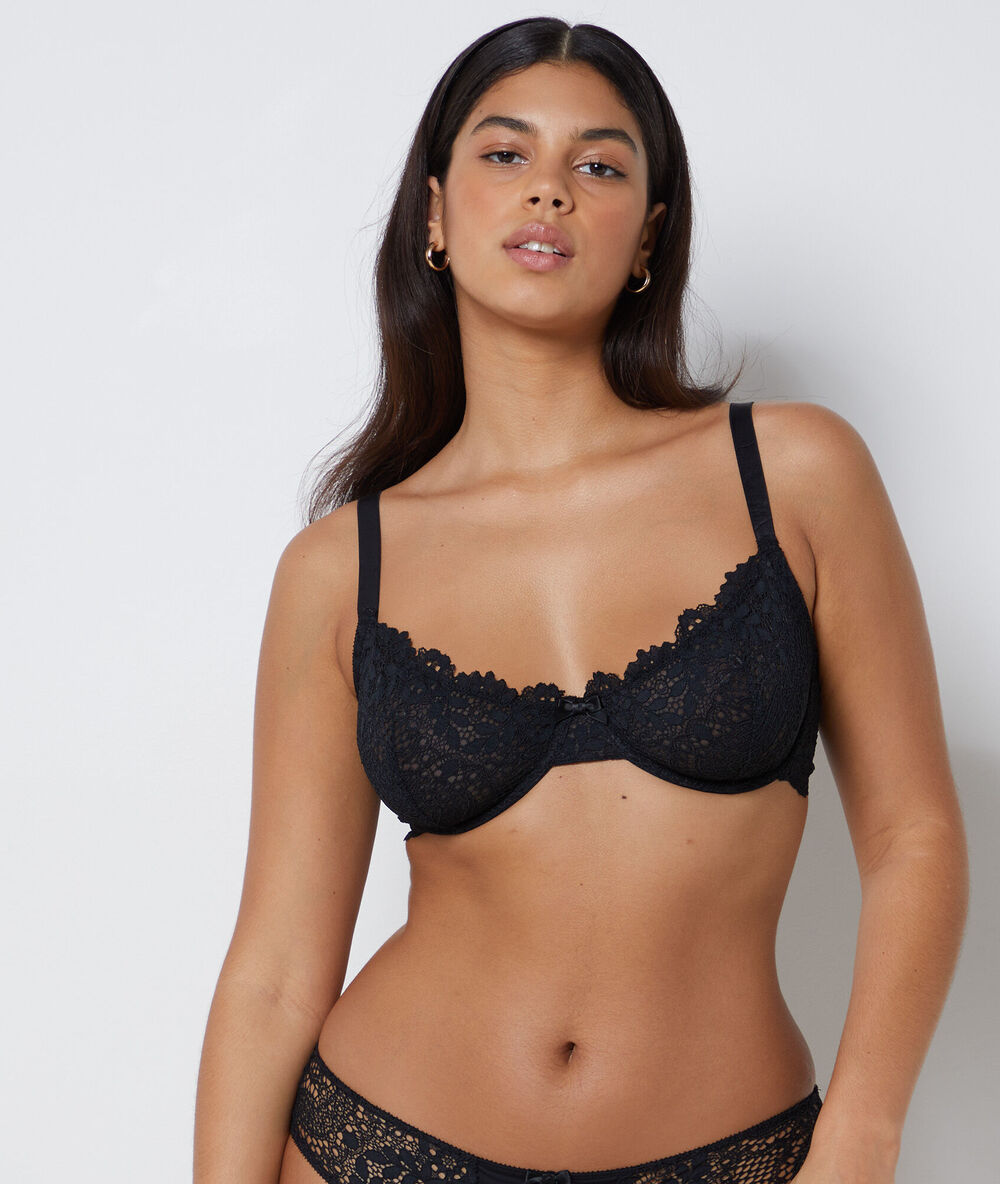 Soutien-gorge corbeille noir.