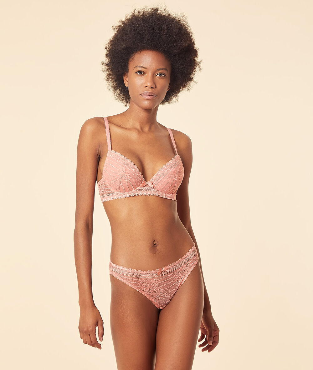Culotte en dentelle blush.