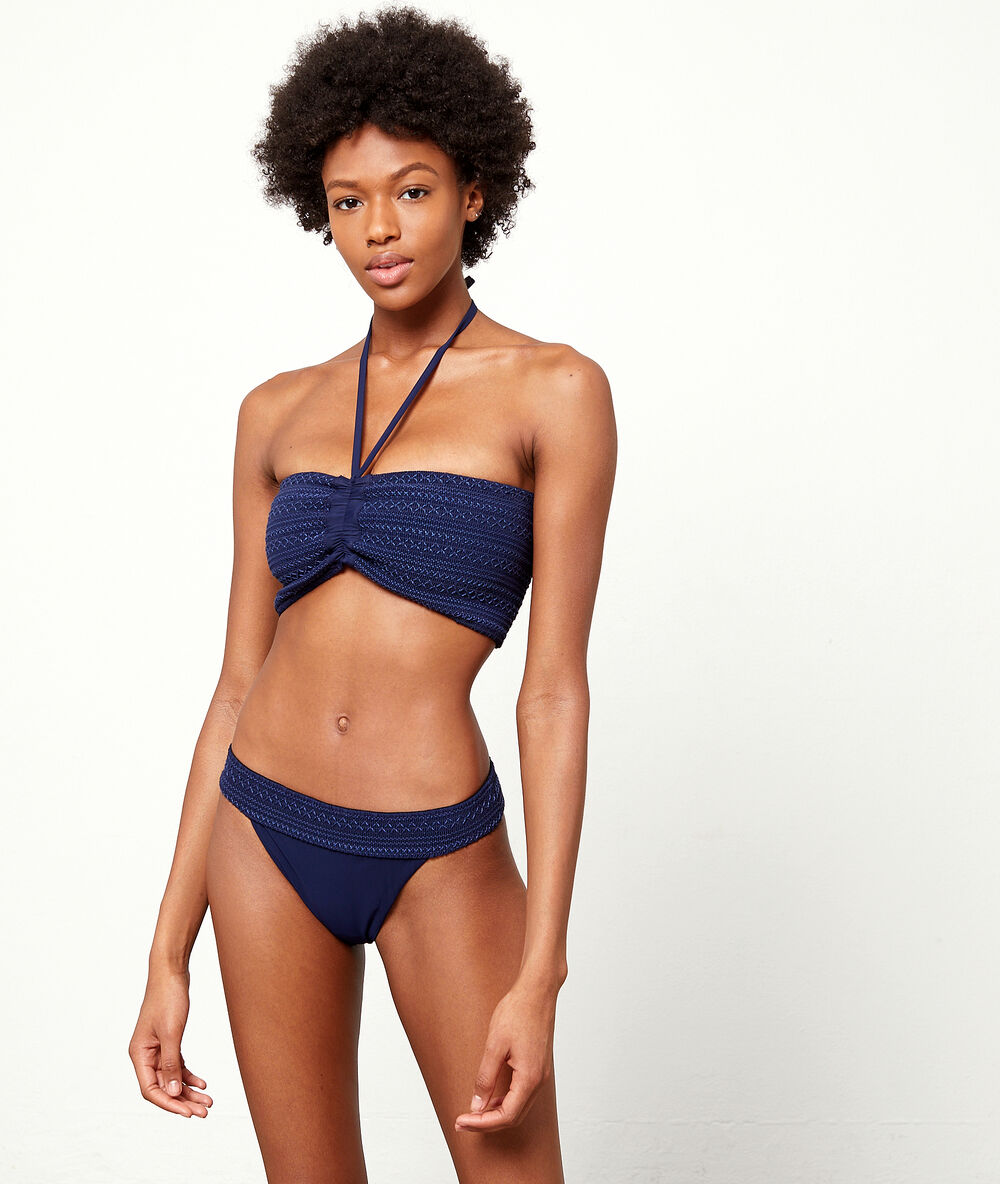 Bikinioberteil, bestickt marineblau.