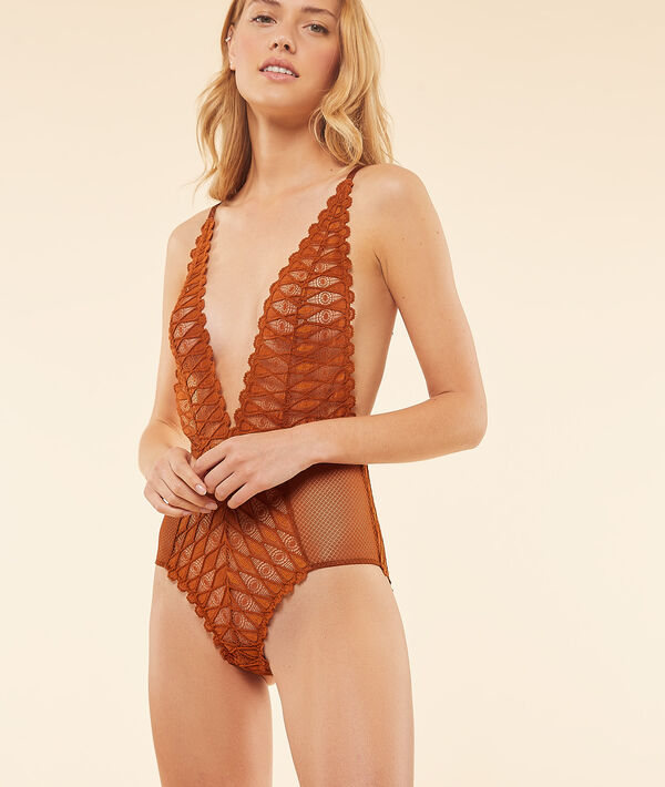 Body dos croisé en dentelle Body dos croisé en dentelle;${refinementColor}