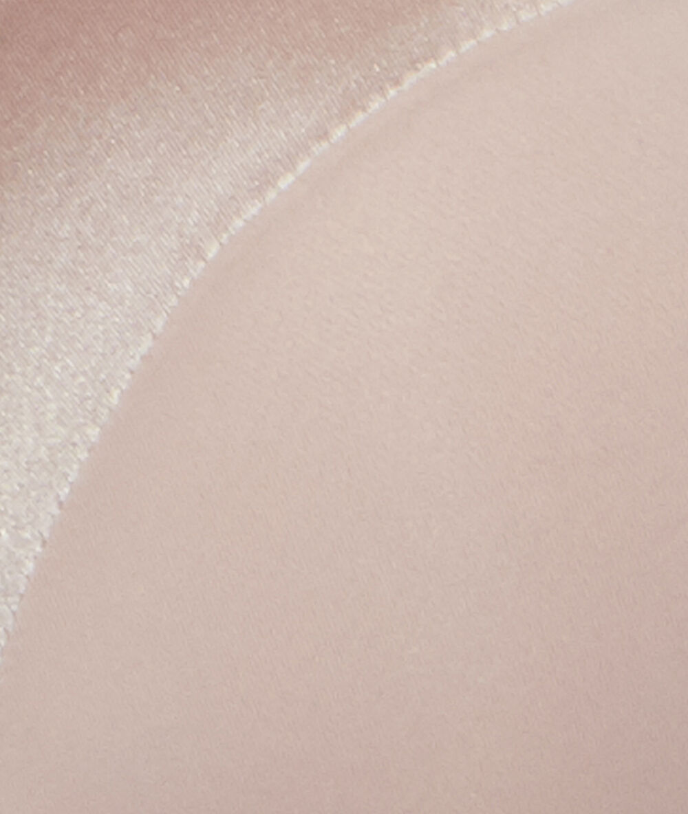 Soutien-gorge n°5 - coques fines en microfibre taupe.