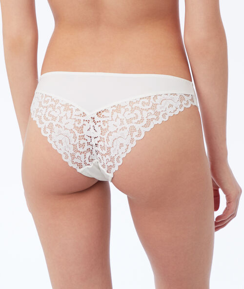 Culotte micro et dentelle ecru.