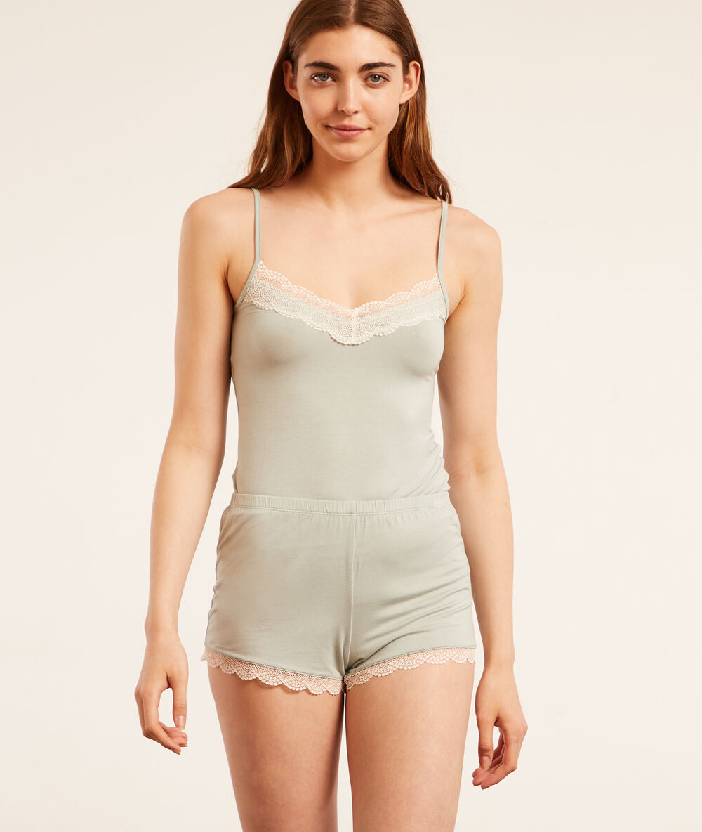 Shorts mit details aus spitze blau grün.