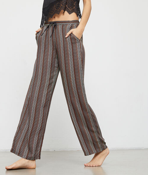 Hose aus fließendem Material mit Print Hose aus fließendem Material mit Print