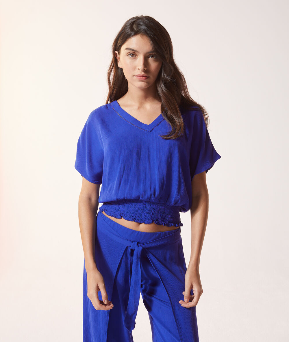 Top manches courtes bleu.