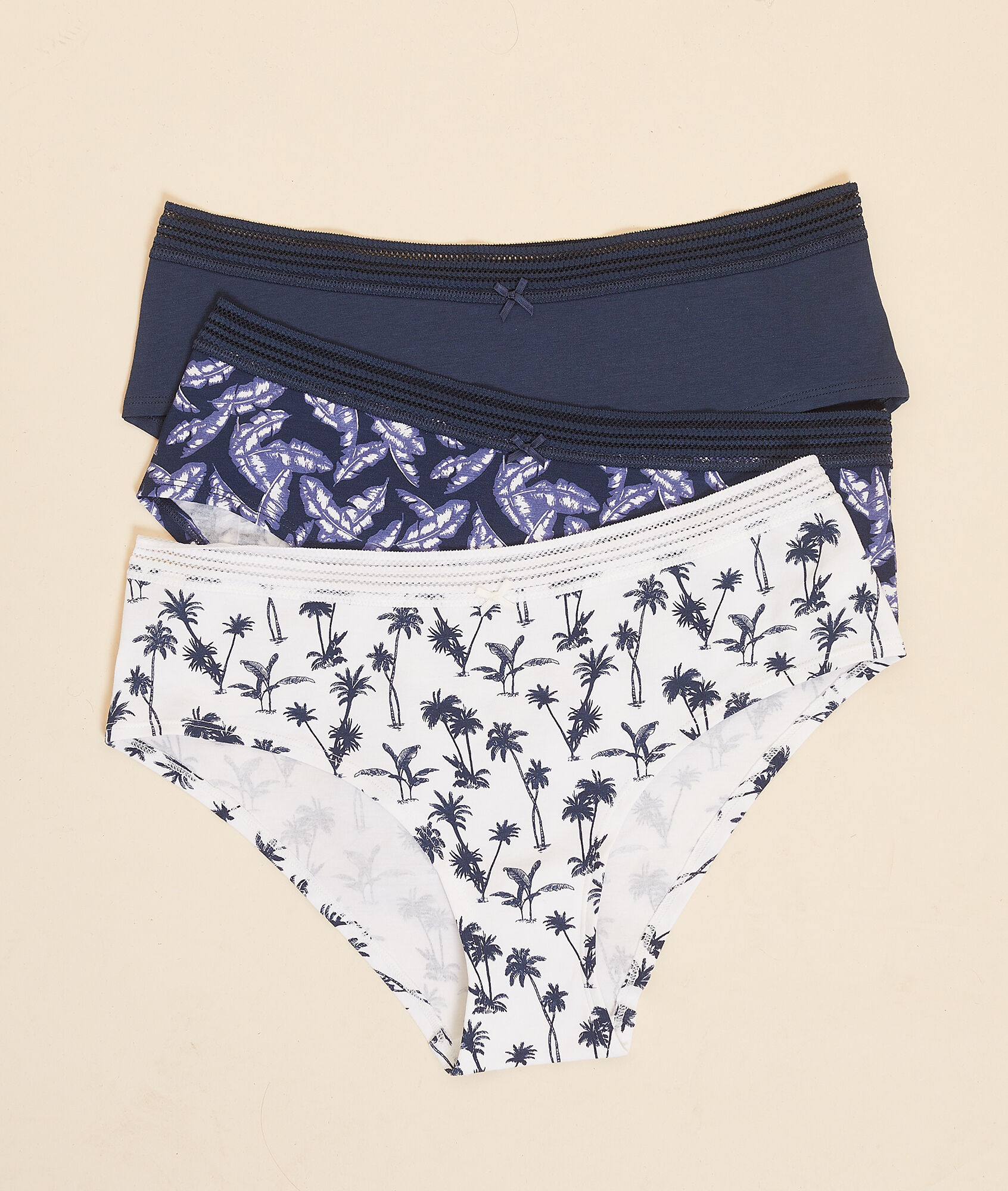 shorty couleur chair etam