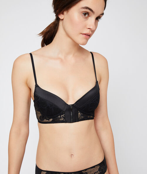Soutien-gorge n&deg;4 - ampliforme light en dentelle noir.