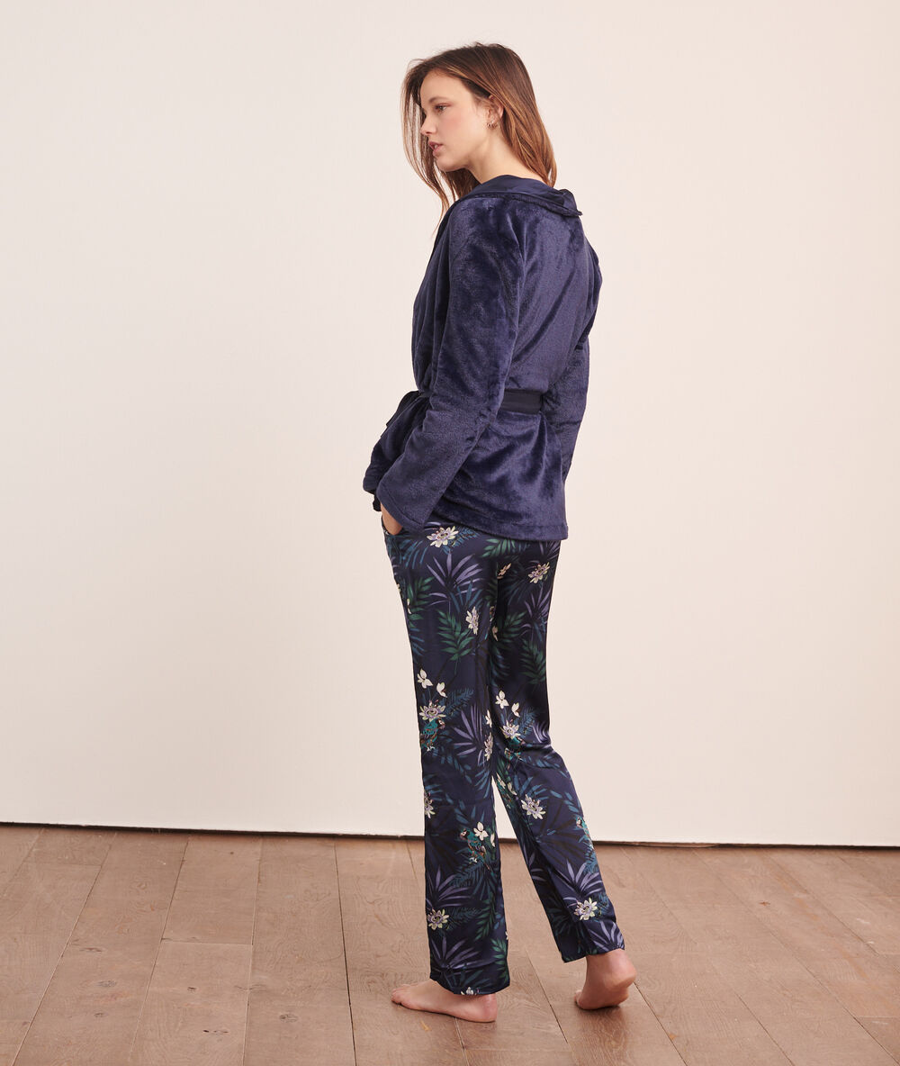 Pyjama 3 pièces imprimé marine.