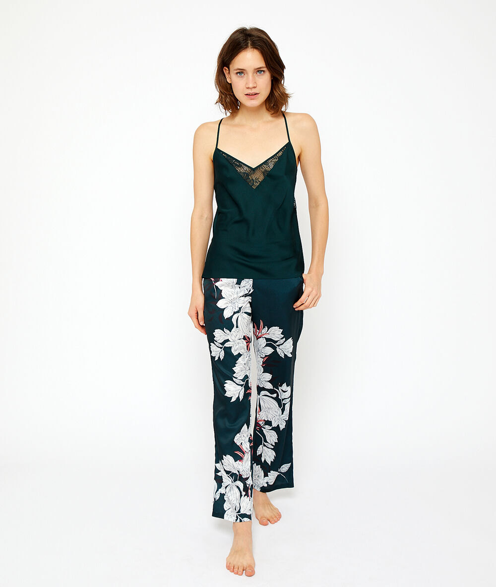 Top satiné avec dentelle vert.