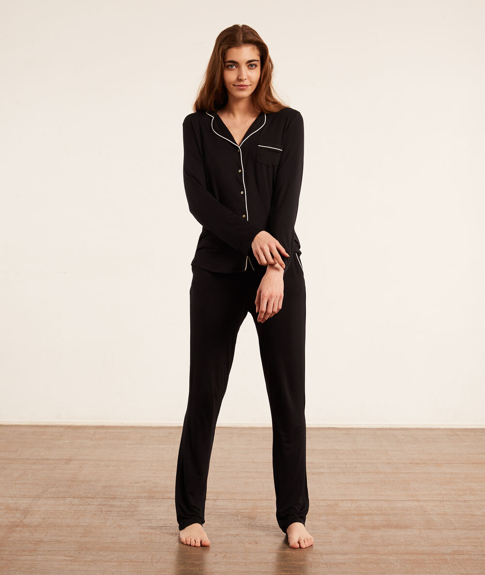 Pyjamaoberteil schwarz.