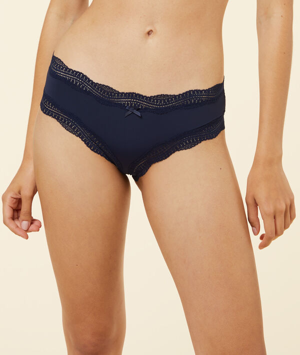 Shorty bords dentelle graphique Shorty bords dentelle graphique