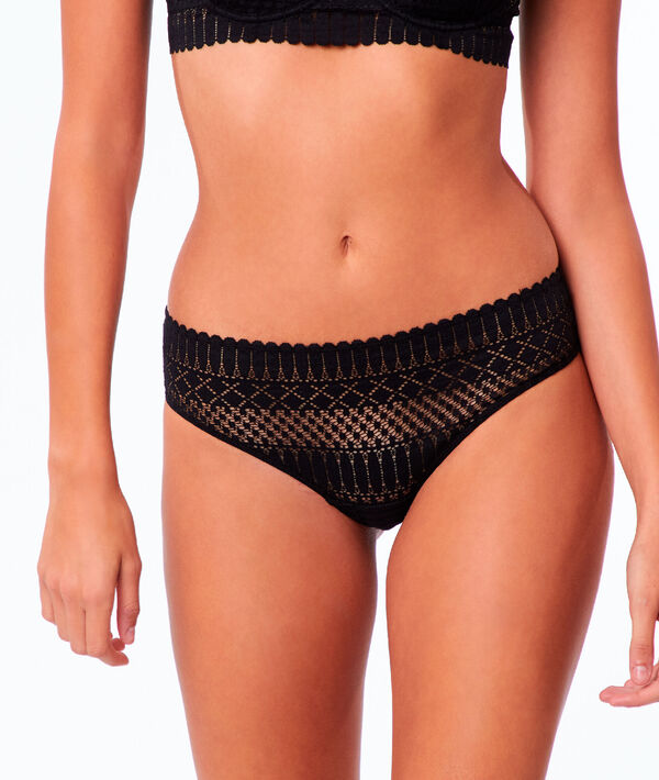 Cheeky aus grafischer Spitze Cheeky aus grafischer Spitze;${refinementColor}