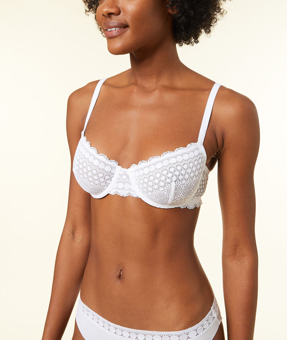 Soutien-gorge corbeille sans coques blanc.