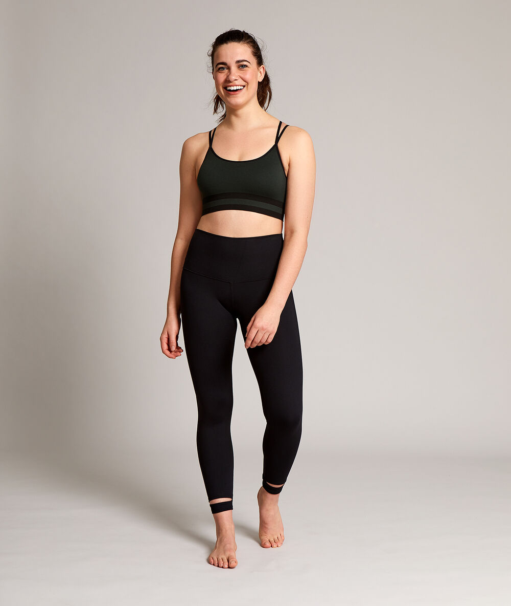 Legging de yoga court, détails aux chevilles noir.