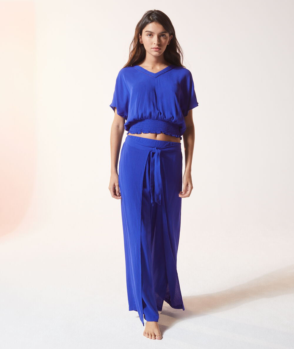 Top manches courtes bleu.