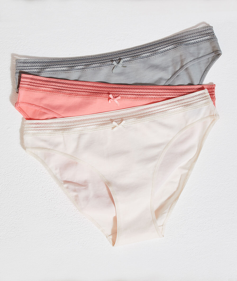 Lot de 3 culottes vert.