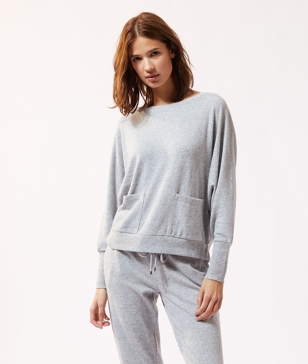 Loungewear-top mit langen ärmeln grau.