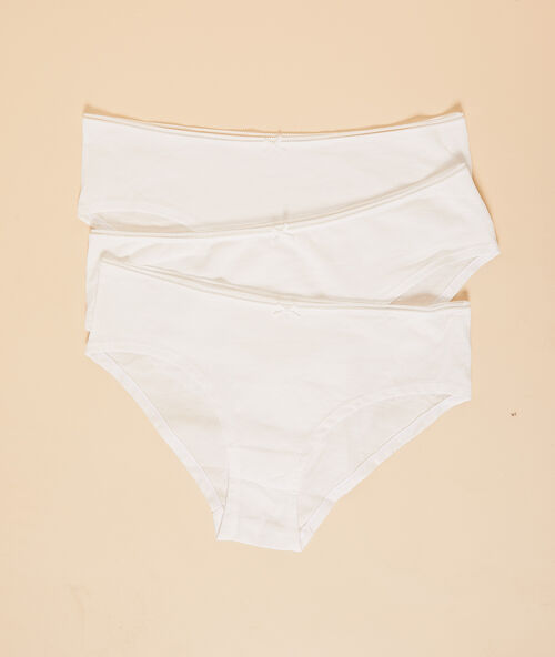 Lot de 3 shortys en coton biologique ecru.