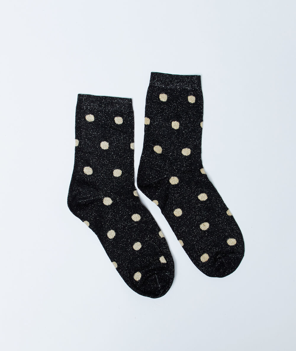 Chaussettes à pois noir.
