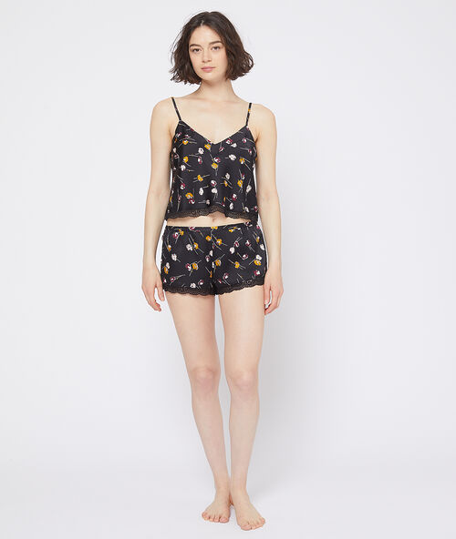 Short à fleurs noir.